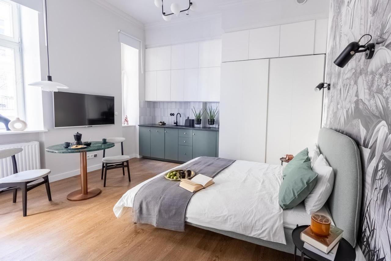 Lion Apartments - Premium Studio With Balcony Kraków Exteriör bild